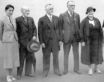 Nottingham 1936 Gruppe mit Graf und Menchik