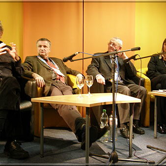 Konrad Zanger (former GDR tennis professional and trainer) has the floor