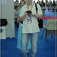 Raj Tischbierek took out his camera as well