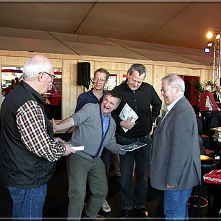 ... to fill the last gaps in Calle's collection with the few still missing copies of the German magazine SCHACH!