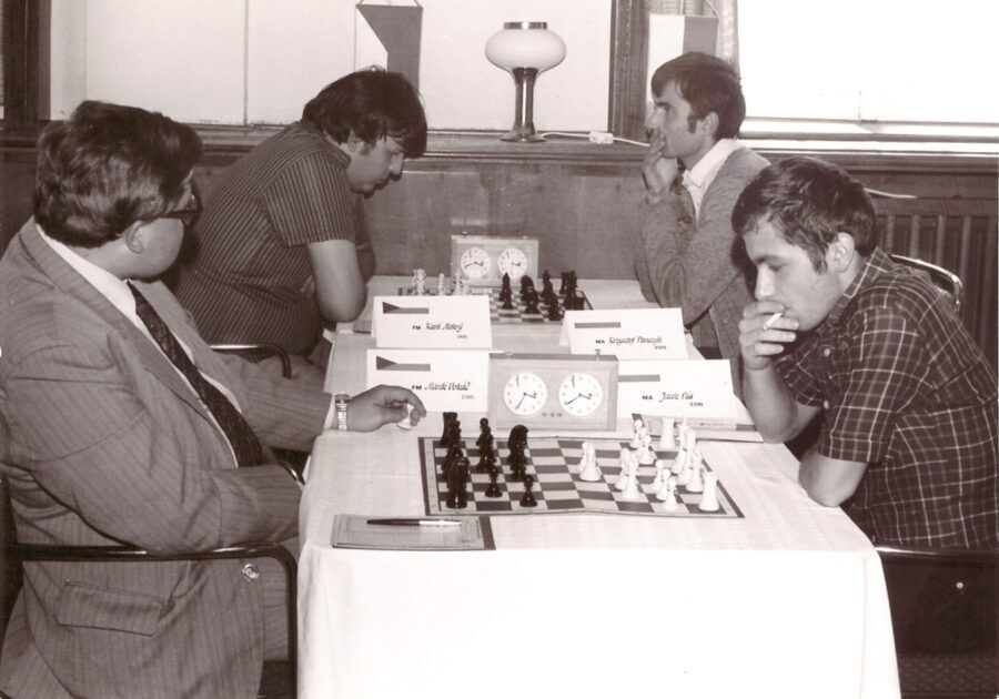 Zinnowitz, 1981. The games Mokrý–Panczyk and Flis–Vokáč during the Czechoslovakia–Poland match.