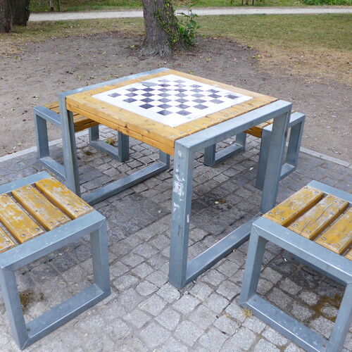 A seating group in the Laskerpark