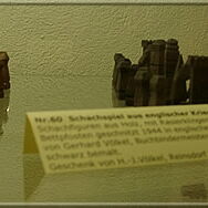 Chess set from English captivity