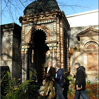 The tomb of Max and Lina Kauffmann ...