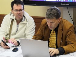 Jean-Olivier Leconte and Frank Hoffmeister prepare the technology