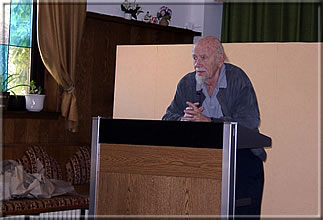 Kurt Landsberger stellte sich in perfektem Deutsch den Anwesenden vor und gab einen kurzen Abriß über das Leben Wilhelm Steinitz’.