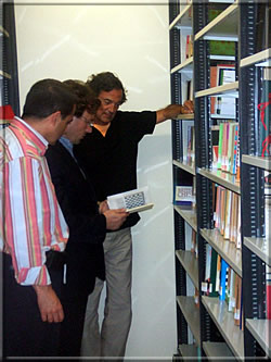 Biblioteca Valenciana, García Forcada's collection of chess books (from left to right: Alió, Garzón, Artigas)