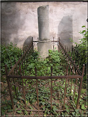 The grave of Daniel Harrwitz